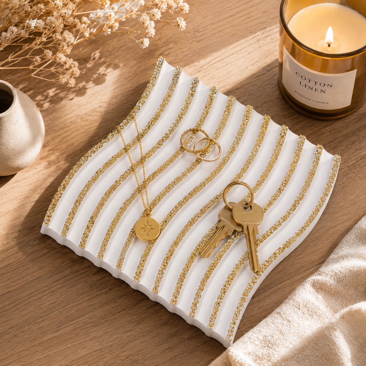Plateau ondulé décoratif - blanc et doré